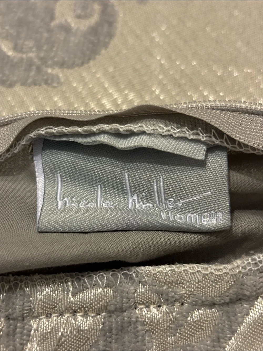 2 Nicole Miller Artelier Pillow Shams Tonal Floral Damask Jacquard Gray Cream